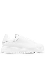 Emporio Armani baskets en cuir - Blanc