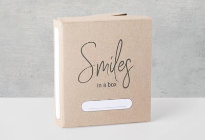 Foto's in een hip doosje karton