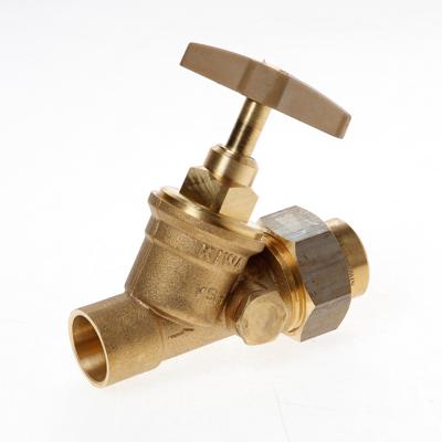 Installatiebranche Stopkraan met koppeling met aftap 22mm Installatiebranche Stopkraan met koppeling met aftap 22mm