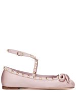 Valentino Garavani ballerines satinées à ornements Rockstud - Rose