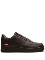 Nike x Supreme baskets Air Force 1 'brown' - Marron