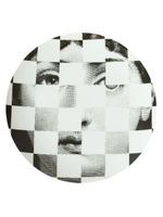 Fornasetti assiette imprimée à carreaux - Blanc