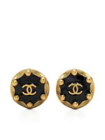 CHANEL Pre-Owned boucles d'oreilles boutons à logo CC (1994) - Noir