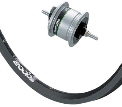 Shimano voorwiel 28 inch 622 mm naafdynamo/rollerbrake zwart Shimano voorwiel 28 inch 622 mm naafdynamo/rollerbrake zwart