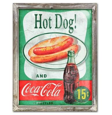 Hot Dog And Coca-Cola Vintage 44cm x 34cm Metalen Wandbord Met Houten Omlijsting Hot Dog And Coca-Cola Vintage 44cm x 34cm Metalen Wandbord Met Houten Omlijsting