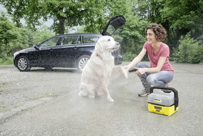 Kärcher Home & Garden Mobile Outdoor Cleaner OC3 + Pet Mobiel wasstation met accu Koud water