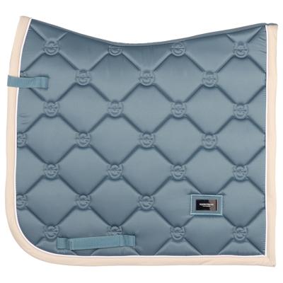 Zadeldek Equestrian Stockholm Stone Blue, Springen paard in lichtblauw Zadeldek Equestrian Stockholm Stone Blue, Springen paard in lichtblauw