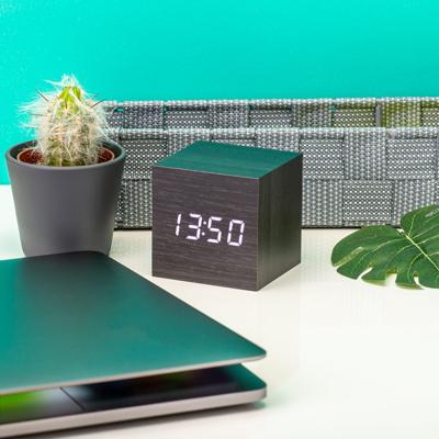 Kubo Houten Wekker - Zwart Kubo Houten Wekker - Zwart