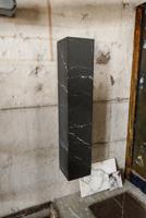 Zaro Kivi kolomkast met marmer tegels 155cm donker marmer