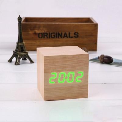 Multicolor geluiden controle houten klok moderne digitale LED Bureau alarm klok thermometer timer houten groen Multicolor geluiden controle houten klok moderne digitale LED Bureau alarm klok thermometer timer houten groen
