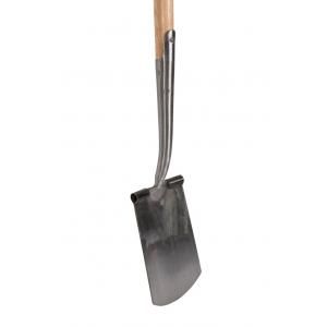 Spade 16 cm blank geslepen met opstap en houten steel 90 cm