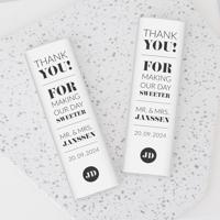 Chocoladereep modern typografisch trouwbedankje