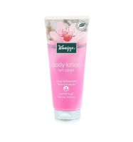 Soft skin sensitive body milk amandelolie