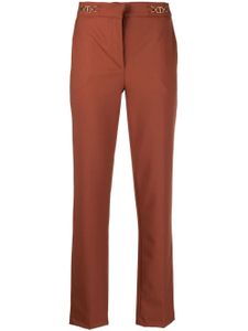 TWINSET pantalon slim à plaque logo - Marron