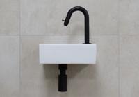 Mueller Rhea XXS fonteinset glans wit met zwart gebogen fonteinkraan rechts