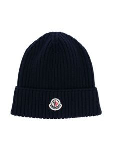 Moncler Enfant bonnet nervuré à patch logo - Bleu