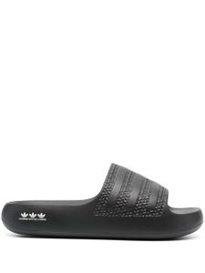 adidas claquettes Adilette Ayoon à logo imprimé - Noir