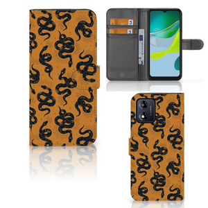 Telefoonhoesje met Pasjes voor Motorola Moto E13 4G Snakes