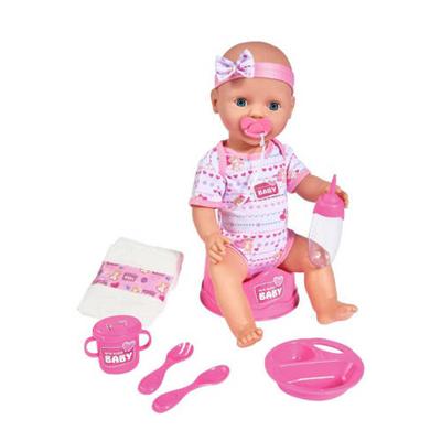 New born baby pop kan drinken en plassen