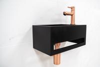 Saniclear Bali fonteinset rechts met mat zwarte fontein en koperen kraan