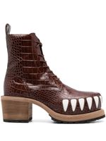 Walter Van Beirendonck bottines Dixon 75 mm à effet peau de crocodile - Marron