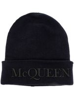 Alexander McQueen bonnet en cachemire à logo imprimé - Bleu