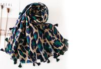 Panterprint sjaal met 33% korting