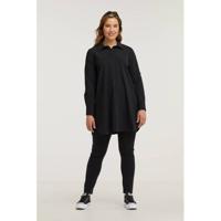Plus Basics blouse van travelstof zwart