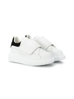 Alexander McQueen Kids baskets à semelle oversize - Blanc